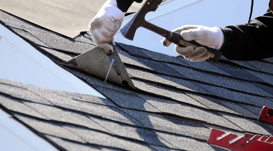 Professional gutter cleaning in Oakwood, OH